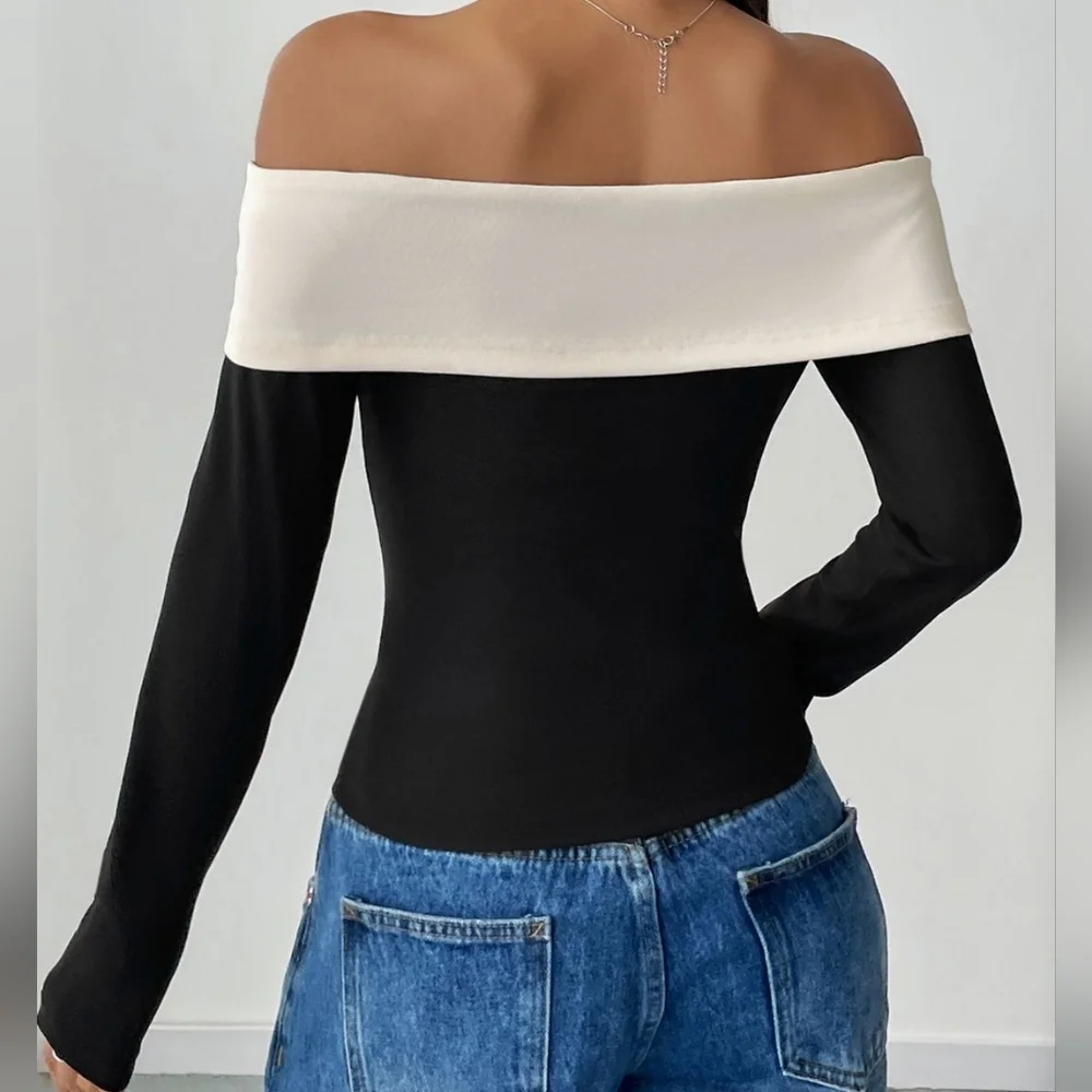 Shoulder Kiss Top - Picture 3 of 6